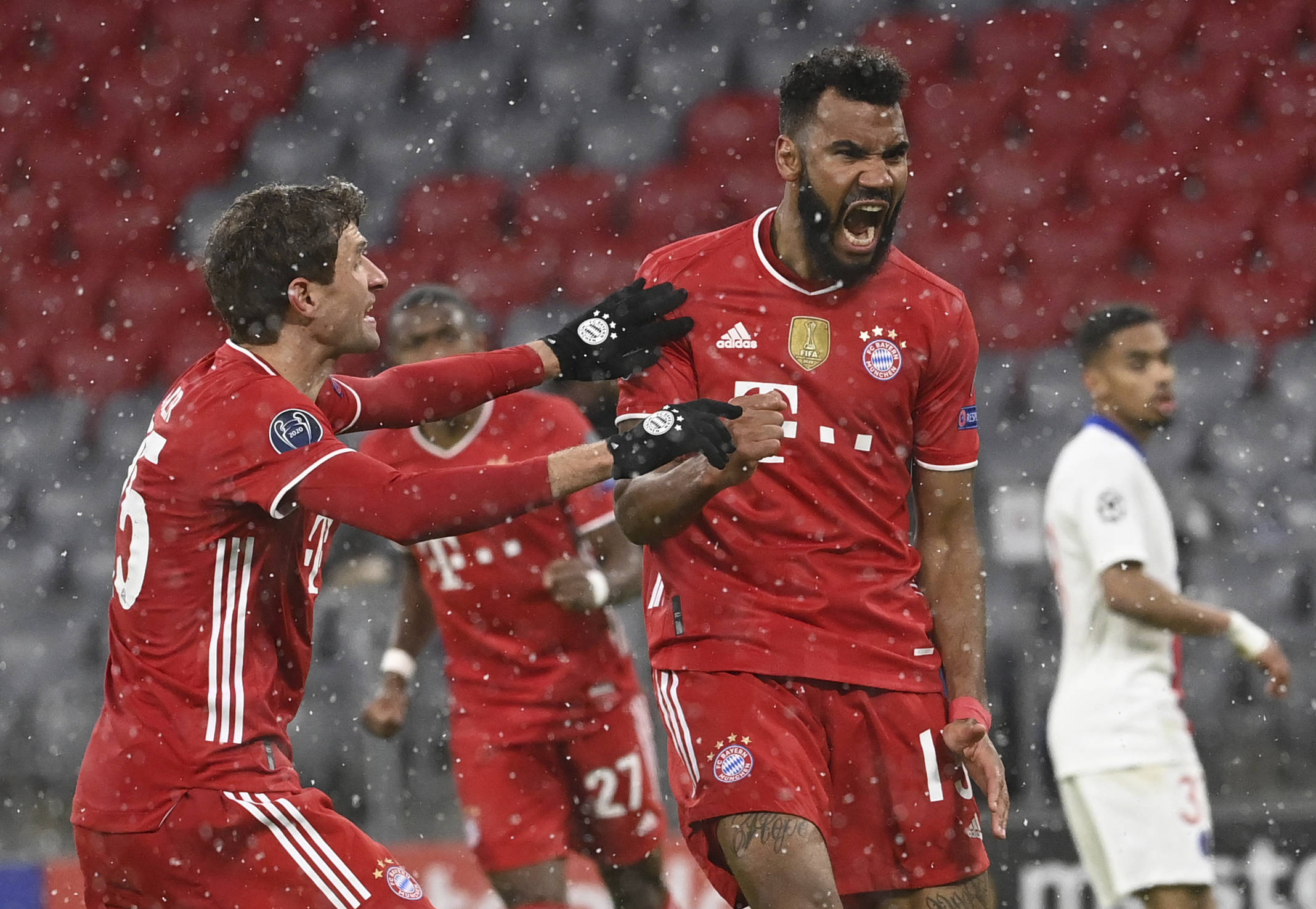 4场狂轰137分！哈登三节31分无奈打卡 快船13人轮换11人得分个位数