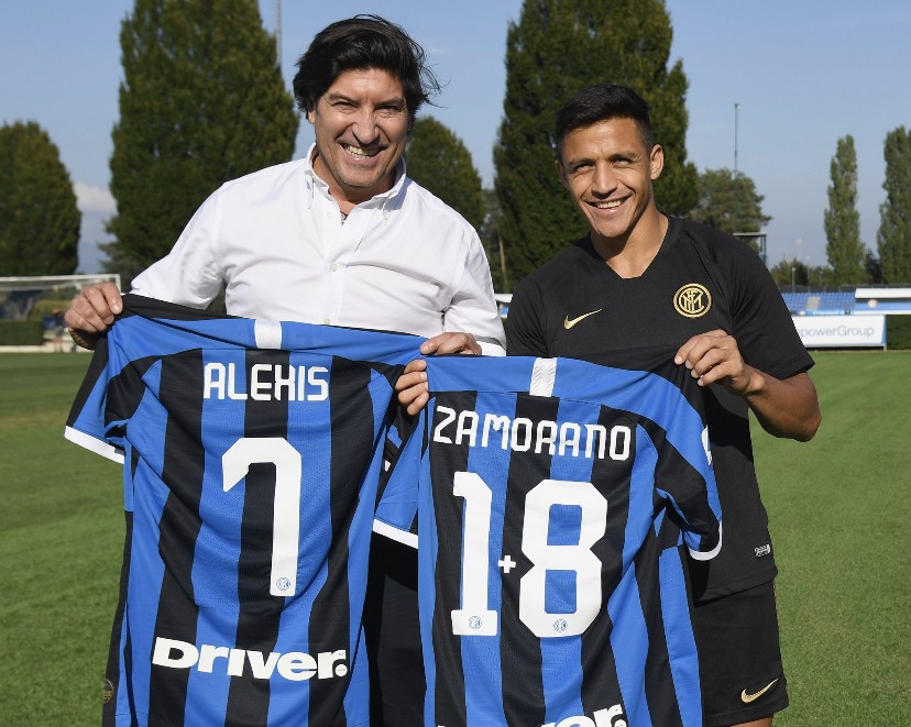 篮球勇士球星连中五记三分引全场欢呼