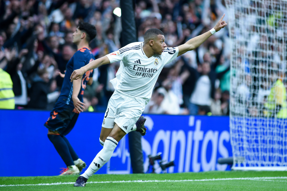 东体：阿苏埃最快16日返回上海，陈晋一最早19日归队