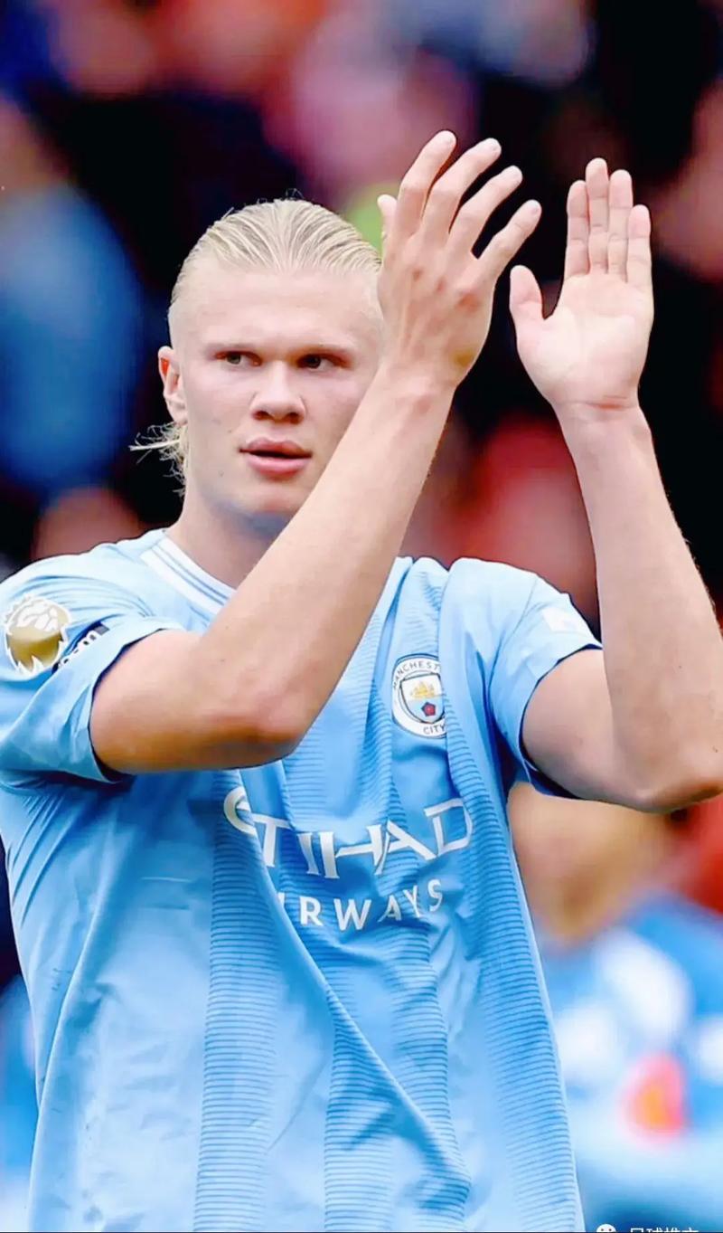 蒯纪闻与刘诚宇在中超努力证明自己，蒯纪闻目标进球，刘诚宇盼夺冠后再留洋。