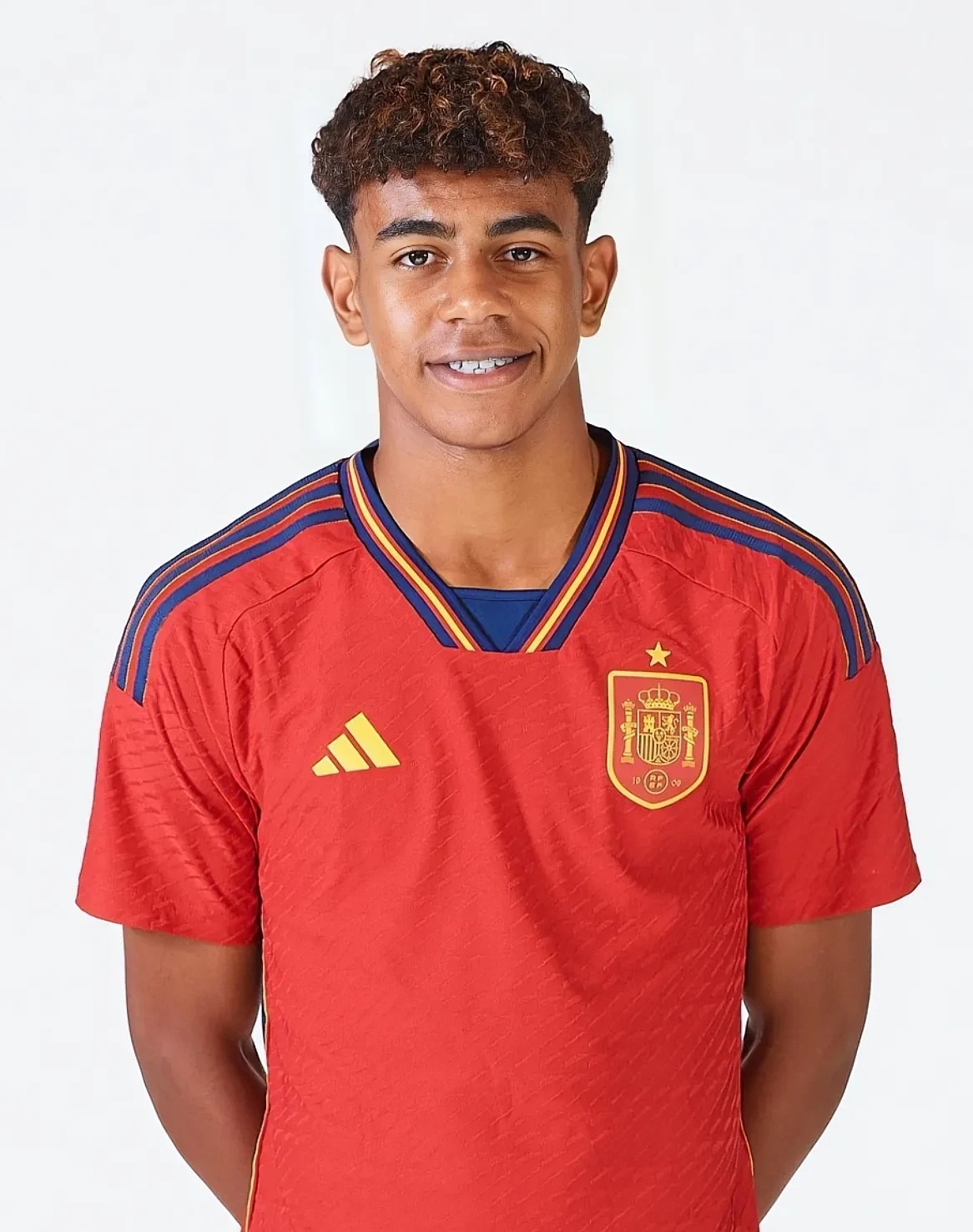 鲁媒：山东泰山队将于明年1月7日赴海口冬训，由韩鹏带队