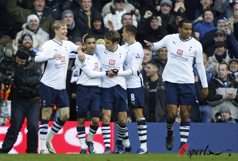 马内：萨拉赫是那种一看到球门就谁也不看的人，这是他的天性